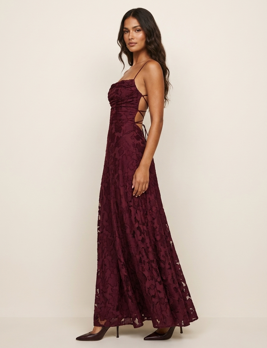 Luxe_kanten_galajurk_met_open_rug_-_Valentina_2.png