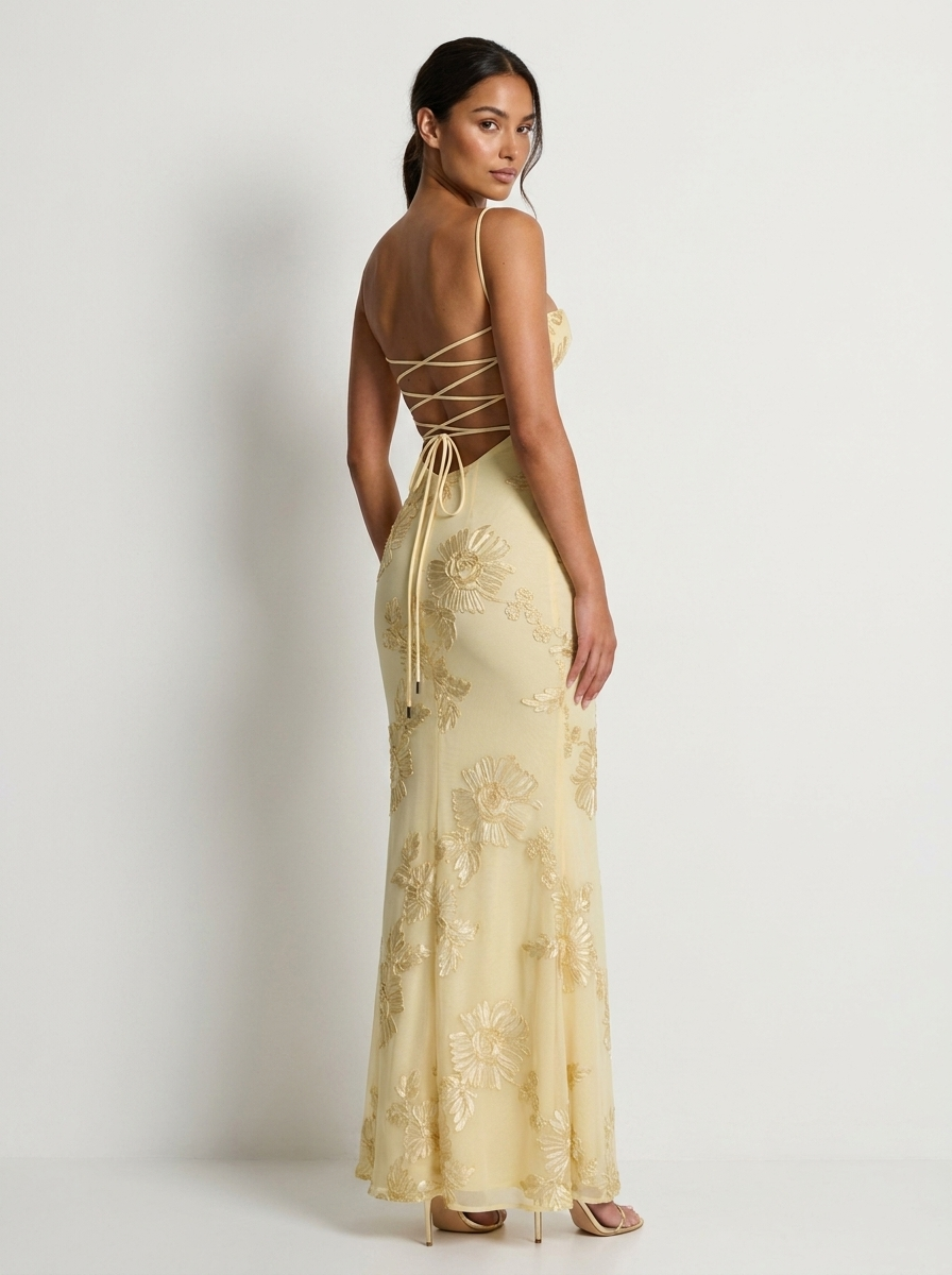 Luxe maxi jurk met bloemenkant en open rug - Luna