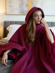 Luxe fleece poncho met capuchon