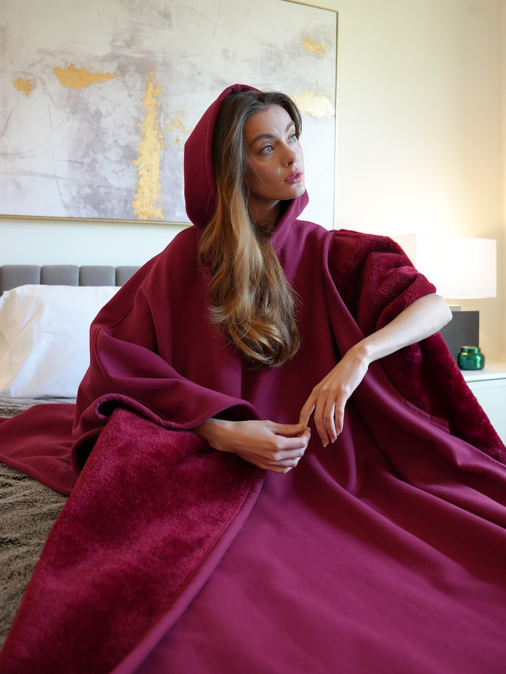 Luxe fleece poncho met capuchon