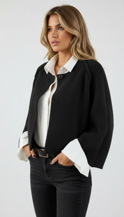 Luxe mantel met ronde hals en knoopsluiting