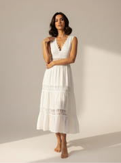 verfijnde en elegante jurk met delicate kanten details voor een romantische en stijlvolle uitstraling