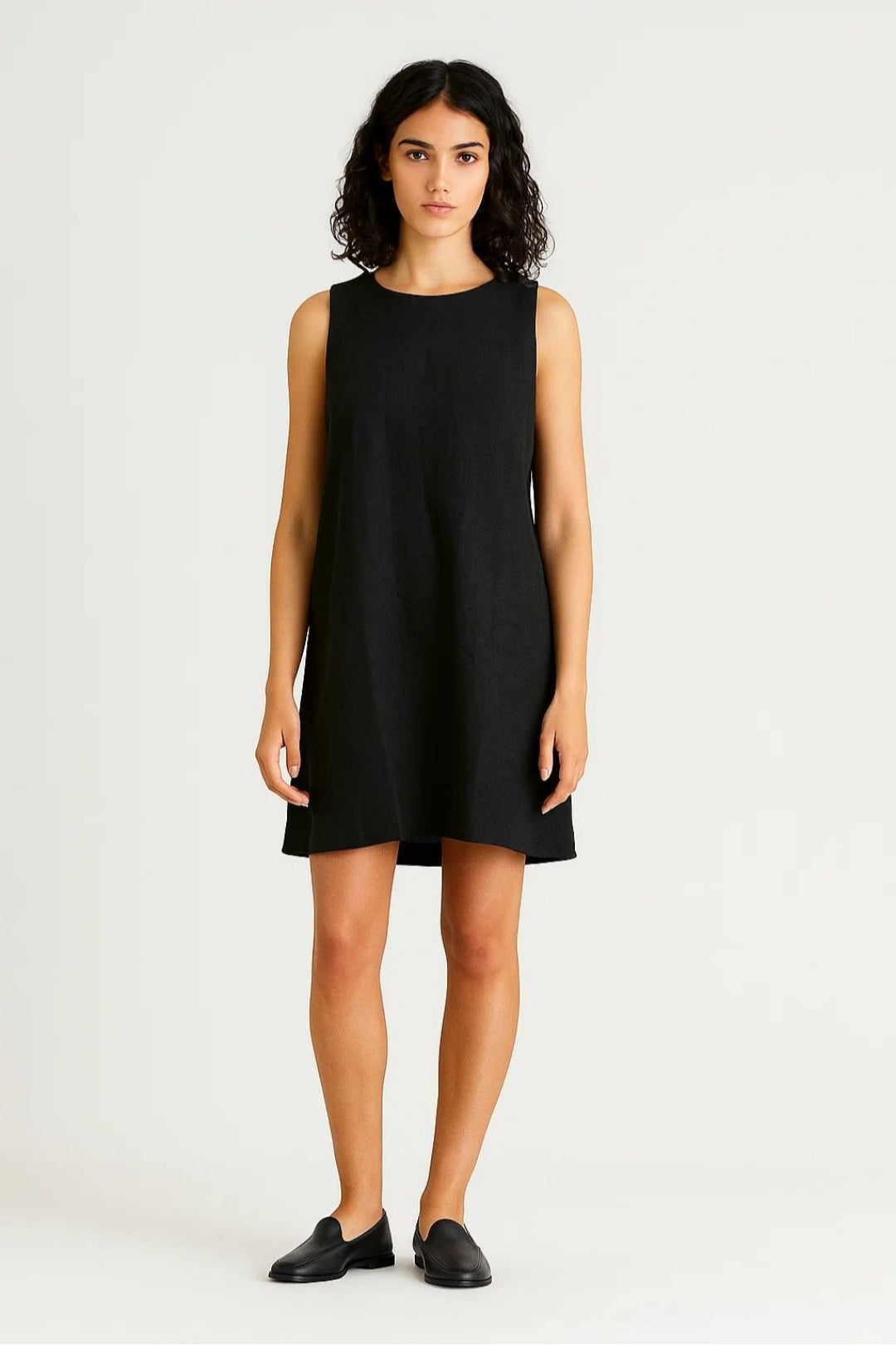 Mouwloze mini jurk met open rug - Claire
