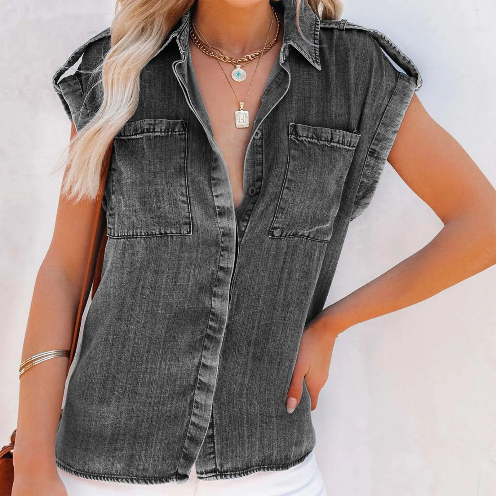Mouwloze denim blouse met borstzakken – Delphine