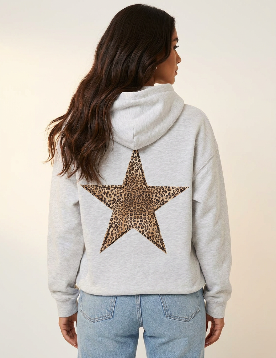 Oversized_hoodie_met_leopard_ster_-_Sophia_2.png