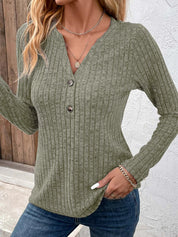 Ribgebreide dames top met knopen – Elise