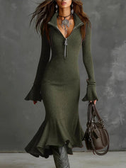 Ribgebreide midi jurk met ruffle zoom – Zaria