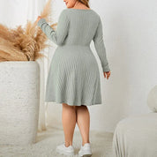 Ribgebreide midi jurk met strikdetail – Avani