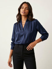 Satijnen blouse met elegante V-hals – Celestine