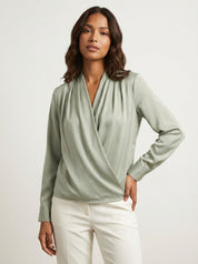 Satijnen blouse met elegante V-hals – Celestine