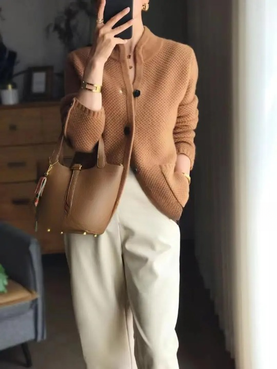 Luxe gebreid vest met opstaande kraag - Claire