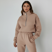 Sportieve dames set met half-zip trui en comfortabele broek