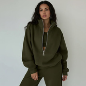 Sportieve dames set met half-zip trui en comfortabele broek