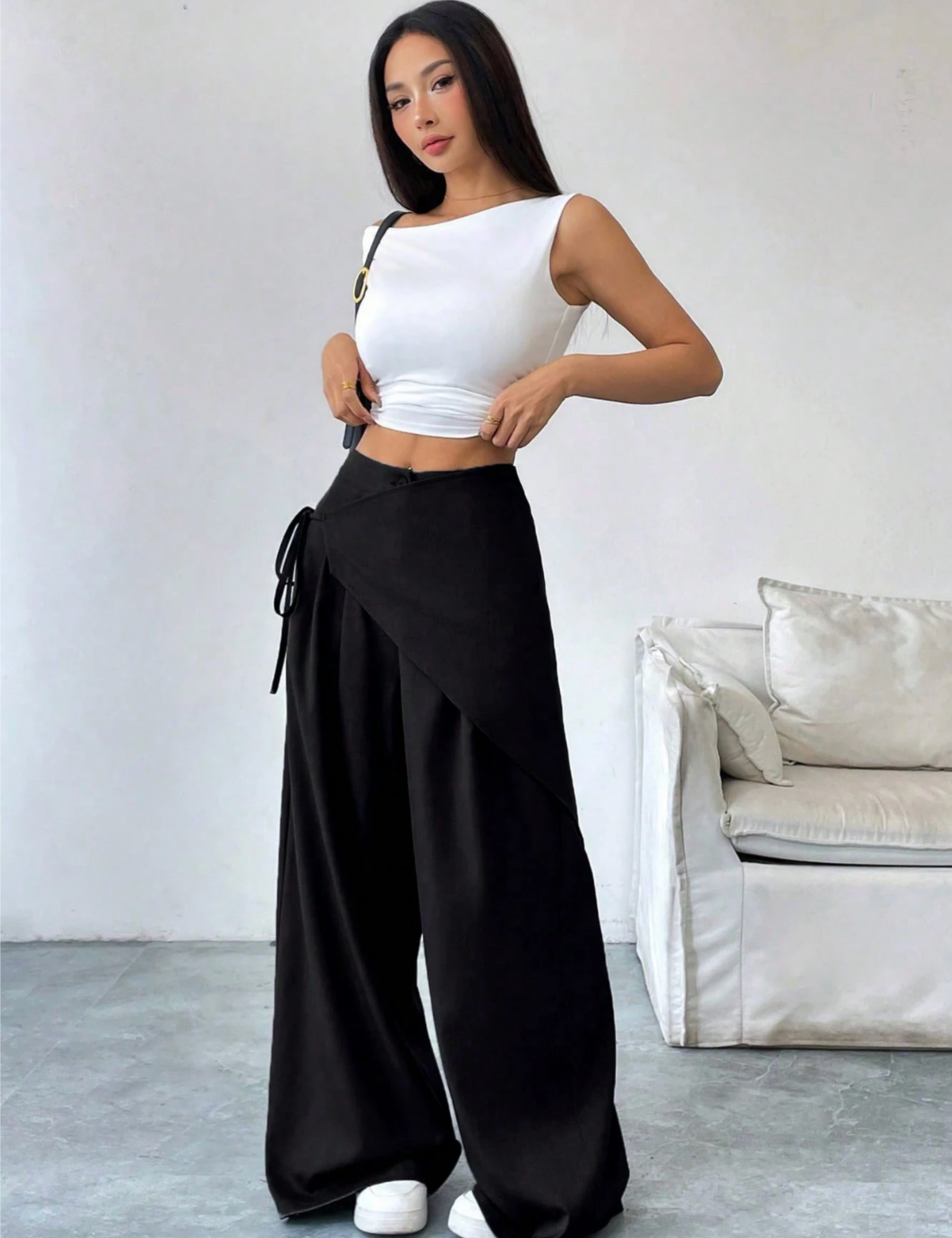 Stylish wide-leg women's trousers – Lina