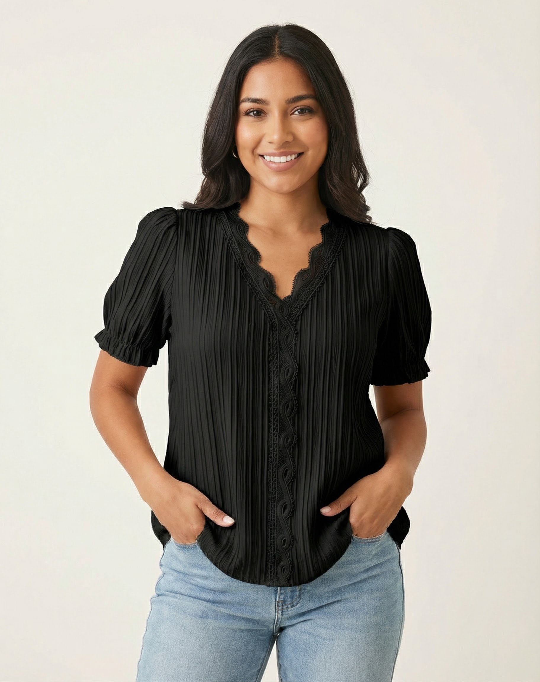 Tijdloze dames blouse met kanten V-hals – Elowen