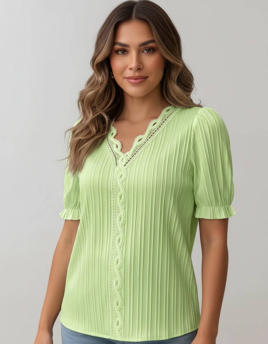 Tijdloze dames blouse met kanten V-hals – Elowen