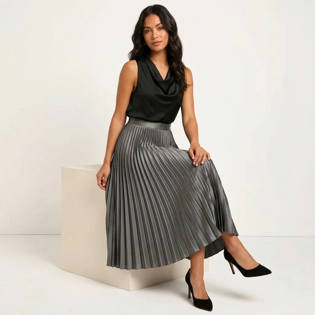 Tijdloze satijnen plissérok met elegante uitstraling