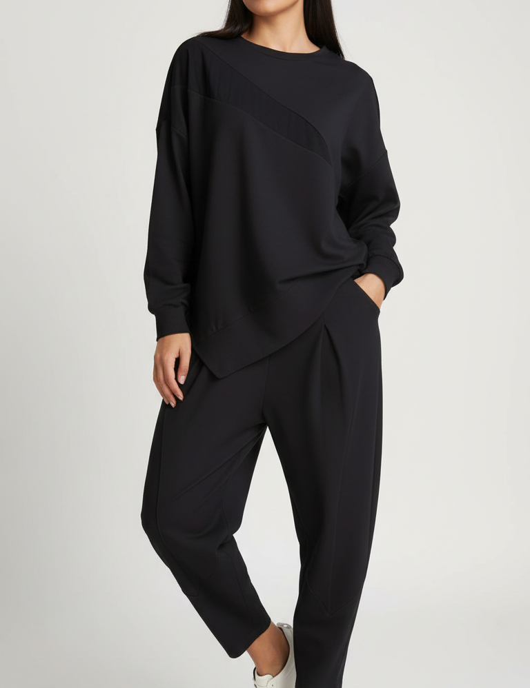 Two-piece comfy set with long sleeves