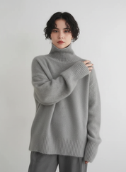 Zachte dames coltrui met losse pasvorm en tijdloos design