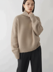 Zachte dames coltrui met losse pasvorm en tijdloos design