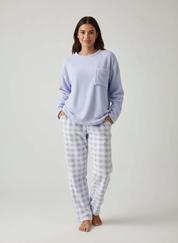Zachte fleece dames pyjama set met lange mouwen en ruitbroek