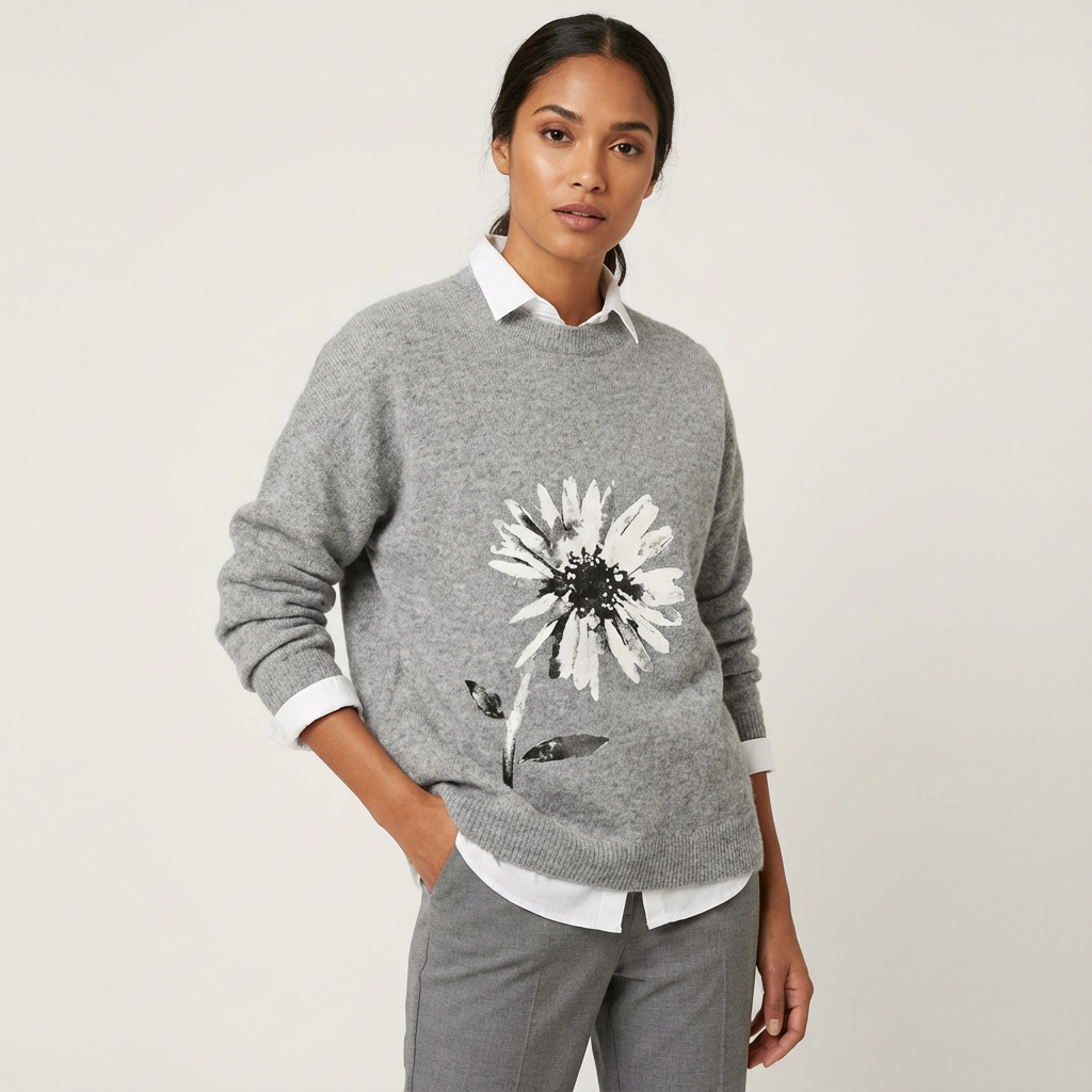 Zachte gebreide damespullover met bloemendessin