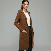 Zachte kabelgebreide lange damescardigan met capuchon