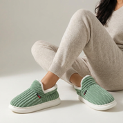 Zachte ribpantoffels met teddy voering