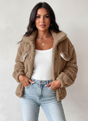 Zachte rib sherpa jas dames met drukknoopsluiting – Amira