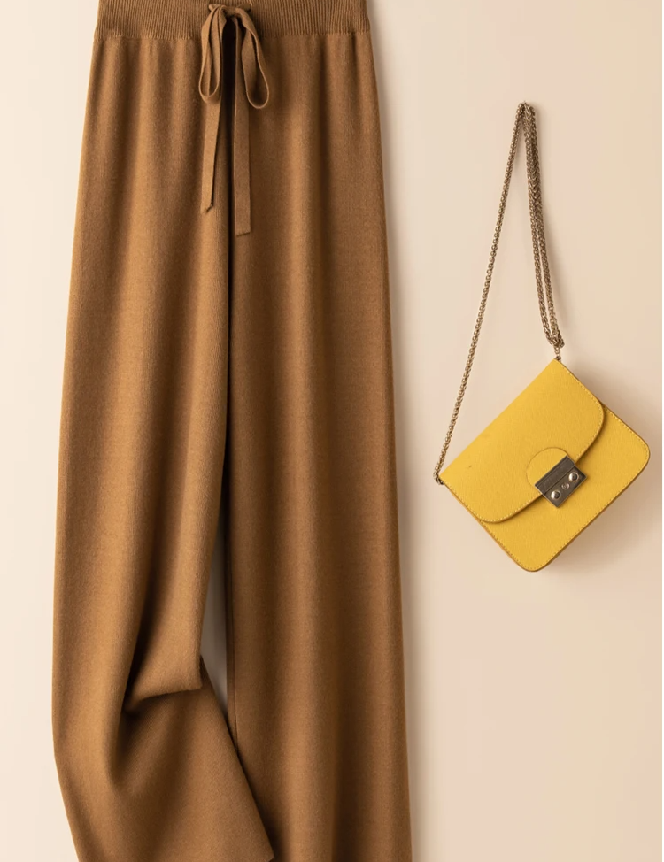 Soft wide-leg trousers for women – Aurelle
