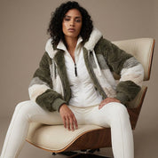 Zacht fluffy vest met capuchon voor dames - Farra