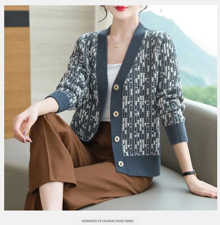 Zacht gebreid dames vest met knopen – Everlay