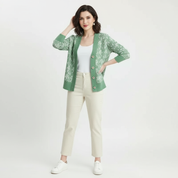 Zacht gebreid dames vest met knopen – Everlay