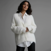 Zacht luxe gebreid damesvest met V-hals – Jennifer