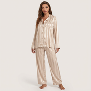 Zijdezachte gestreepte satijnen damespyjama
