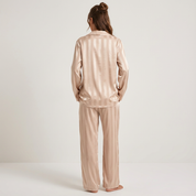 Zijdezachte gestreepte satijnen damespyjama