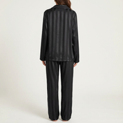 Zijdezachte gestreepte satijnen damespyjama