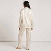 Zijdezachte gestreepte satijnen damespyjama